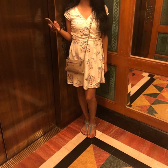 Hollister wrap dress - Picture 7 of 7